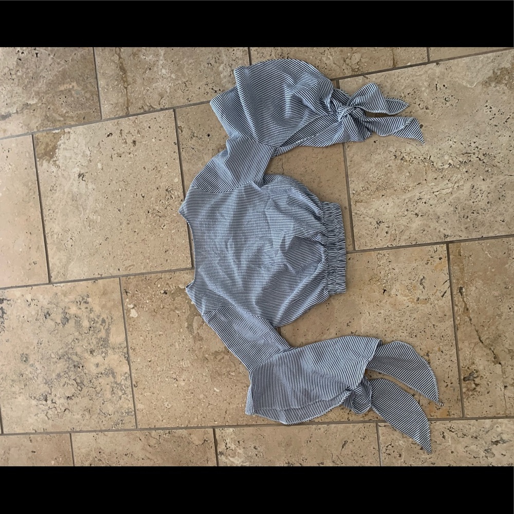 LF Striped Ruffle Top - Picture 6 of 6